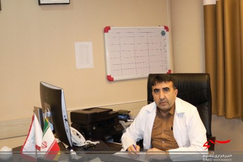 علایم بیماری امیکرون/ چه کسانی به درمانگاه مراجعه کنند؟/ غذاهایی که باید مصرف شود/ داروهای آنتی بیوتیک مفید یا مضر؟!