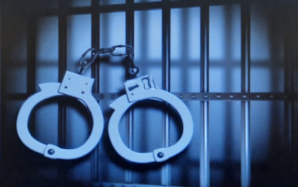 دستگیری سارق محتویات درون خودرو با ۲۰ سرقت در گچساران