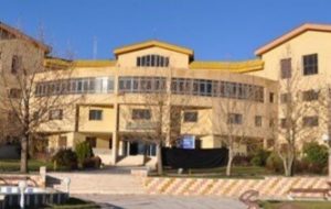 رئیس دانشگاه آزاد اسلامی استان کهگیلویه و بویراحمد گفت: شروع کلاس‌های درس این دانشگاه به صورت کاملا حضوری از دوم مهرماه خواهد بود.