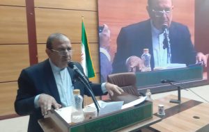 آموزش بدون پرورش یک نسل را تباه می کند