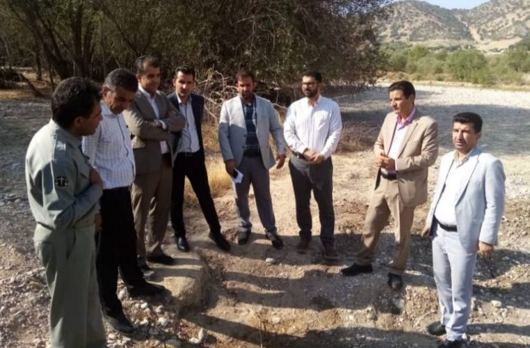 بازدید بخشدار مرکزی شهرستان دنا از مجتمع دامپروری سرتنگ توتنده به همراه مدیران ادارات شهرستان و پیگیری وضعیت پسآب و فاضلاب ورودی رودخانه بشار