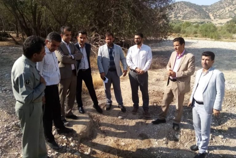 بازدید بخشدار مرکزی شهرستان دنا از مجتمع دامپروری سرتنگ توتنده به همراه مدیران ادارات شهرستان و پیگیری وضعیت پسآب و فاضلاب ورودی رودخانه بشار