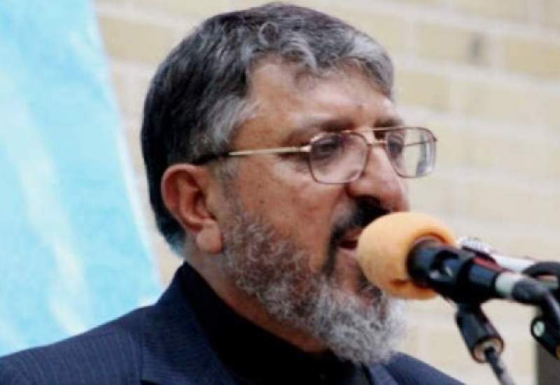 ایران و ایرانی در صف واحد در راه عزت و شرف مملکت از جان خود می‌گذرد