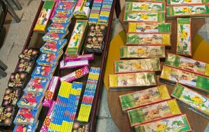 کشف بیش از ۱۵۰۰۰ هزار عدد انواع مواد محترقه قاچاق در گچساران