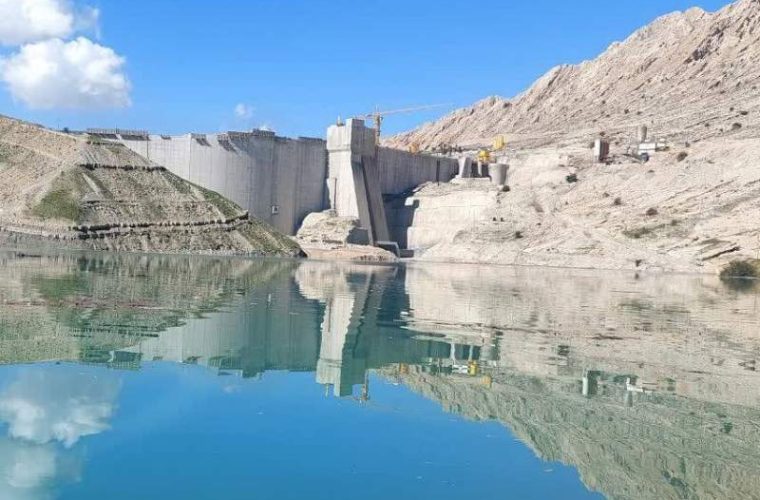 مدیرعامل شرکت آب منطقه‌ای کهگیلویه و بویراحمد: آب سد چم شیر گچساران برای همه مصارف قابل استفاده است، جای هیچ نگرانی وجود ندارد / ۴۷۰ میلیون متر مکعب آب پشت سد چم‌شیر ذخیره شده است