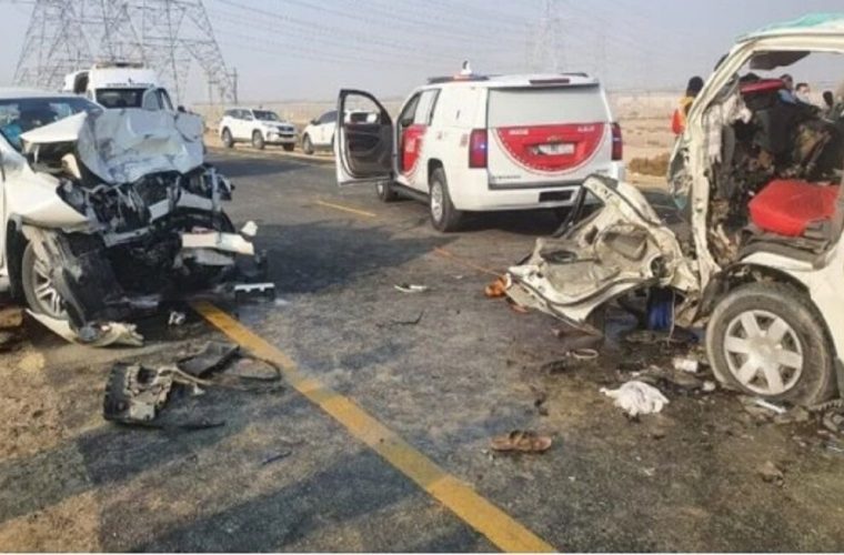 واژگونی خودروی زائران حرم بی بی حکیمه(س) گچساران ۲ کشته و ۱۴ مصدوم داشت