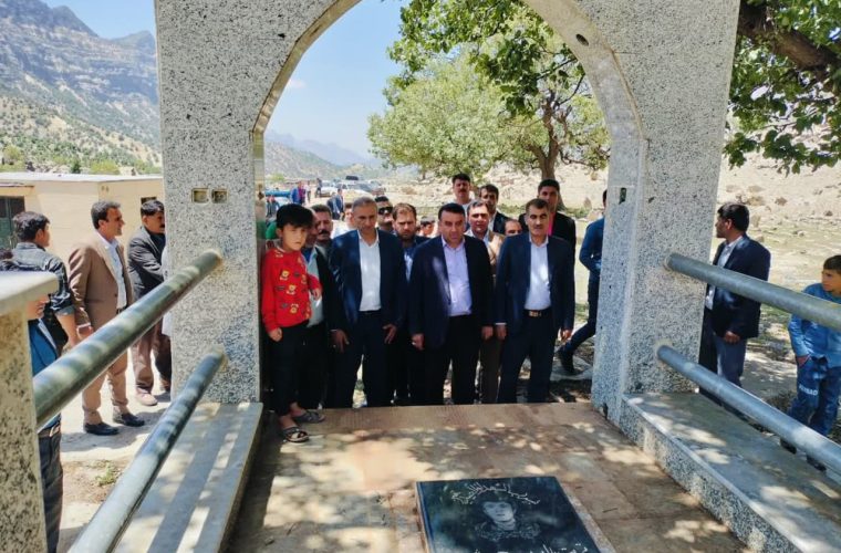 منتخب مردم بویراحمد دنا و مارگون در مجلس شورای اسلامی صبح امروز جهت دیدار و بررسی مشکلات از بخش زیلایی و روستاههای تابعه این بخش بازدید بعمل آورد