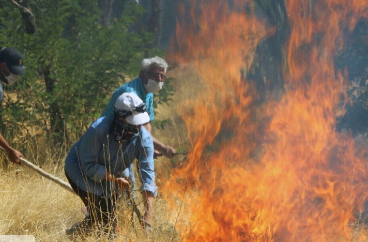 رئیس اداره منابع طبیعی و آبخیزداری گچساران گفت: شعله های آتش درتپه‌های شهرک هدایت و اطراف شهر دوگنبدان مهار شد