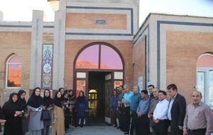 به مناسبت هفته بهزیستی؛ آئین غبارروبی و عطر افشانی گلزار شهدای گچساران