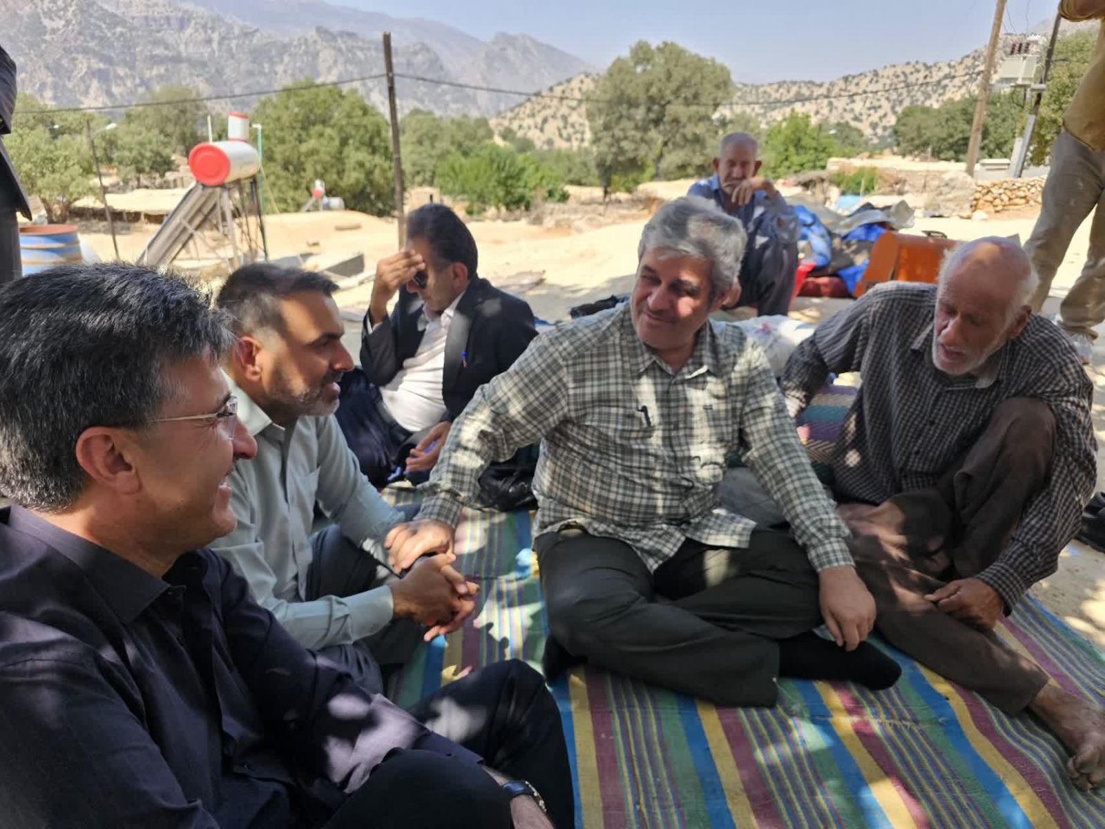 نماینده مردم شهرستان‌های گچساران و باشت در مجلس شورای اسلامی از پروژه‌های عمرانی شهرستان باشت در حوزه راه بازدید کرد  