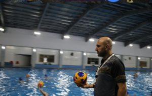 تمرینات تیم واترپلو نفت و گاز گچساران/ رضایی؛ بازیکنان تیم ۱۰۰درصد بومی و شرکتی می باشند