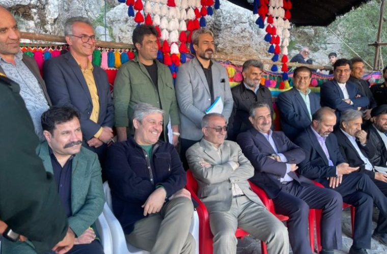 جشن روستاوعشایردرروستای سرآب ننیزگچساران برگزارشد