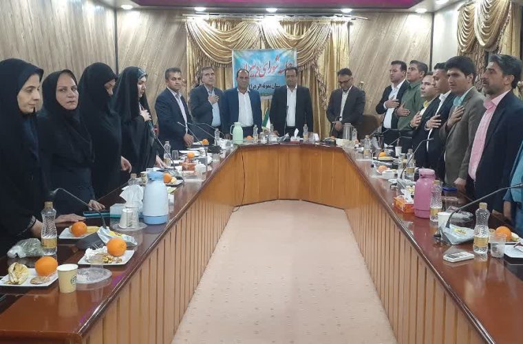 محور فعالیت‌های آموزش و پرورش قرار دهیم/ کار اصلی آموزش و پرورش در کلاس‌های درس رقم می‌خورد